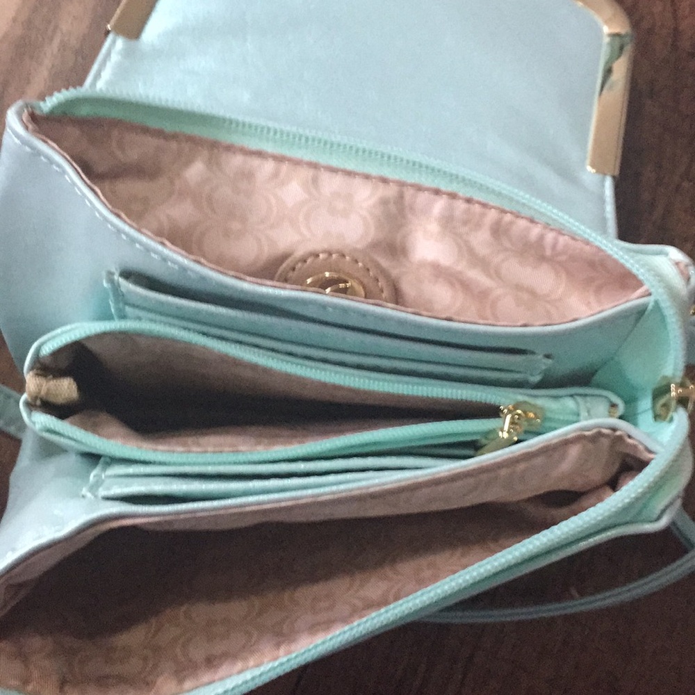 Sparkly light blue/mint purse - Picture 3 of 3
